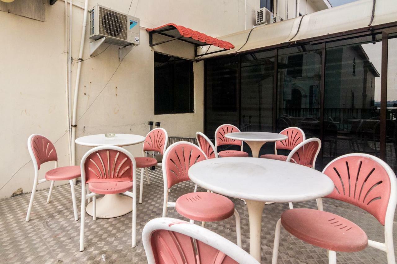 Vaccinated Staff - Oyo 1771 Zeke Hotel Batam Ngoại thất bức ảnh