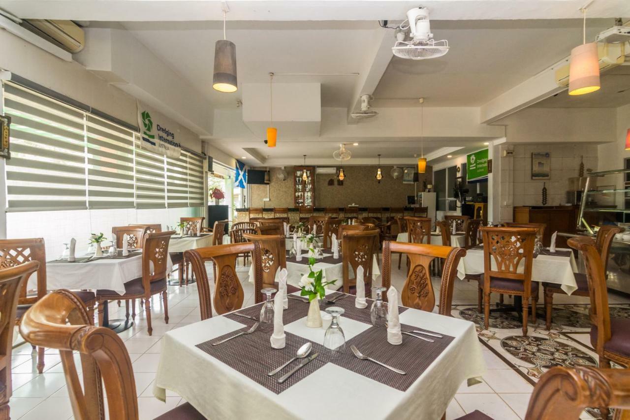 Vaccinated Staff - Oyo 1771 Zeke Hotel Batam Ngoại thất bức ảnh
