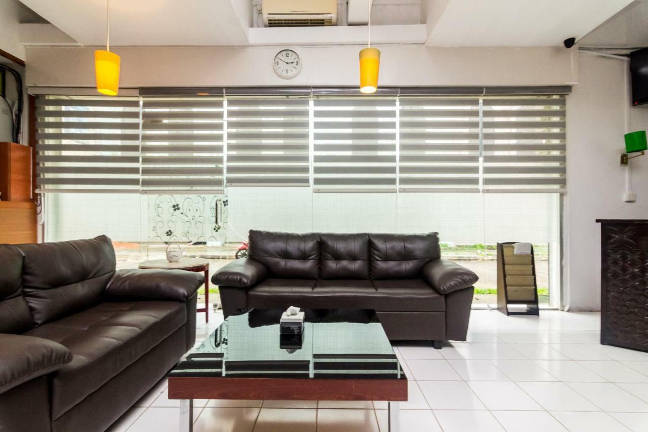 Vaccinated Staff - Oyo 1771 Zeke Hotel Batam Ngoại thất bức ảnh