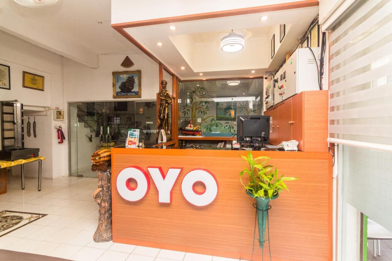 Vaccinated Staff - Oyo 1771 Zeke Hotel Batam Ngoại thất bức ảnh