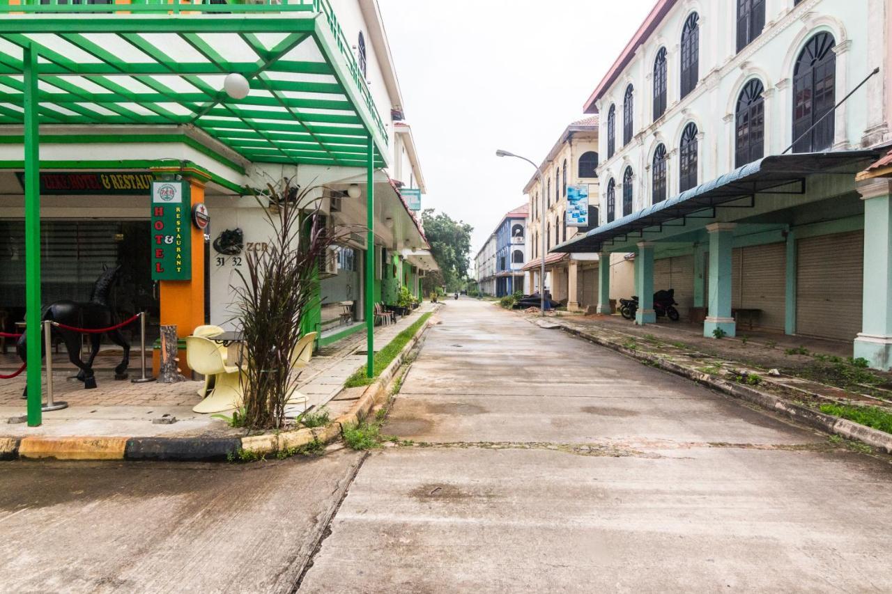 Vaccinated Staff - Oyo 1771 Zeke Hotel Batam Ngoại thất bức ảnh