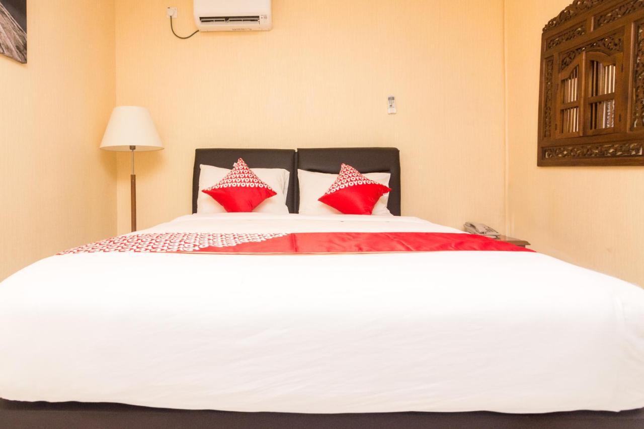 Vaccinated Staff - Oyo 1771 Zeke Hotel Batam Ngoại thất bức ảnh