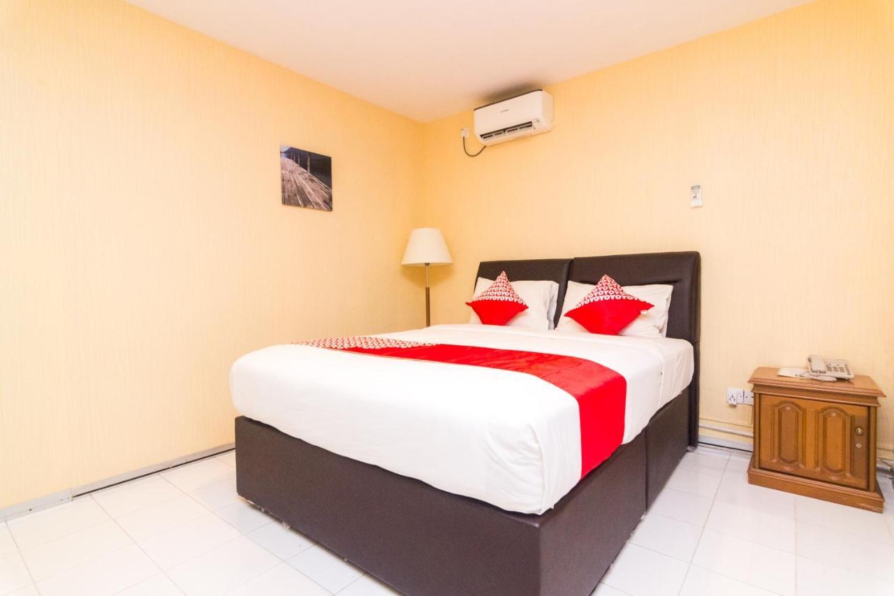 Vaccinated Staff - Oyo 1771 Zeke Hotel Batam Ngoại thất bức ảnh